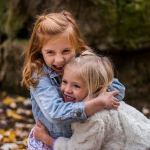 children, sisters, cute-1869265.jpg