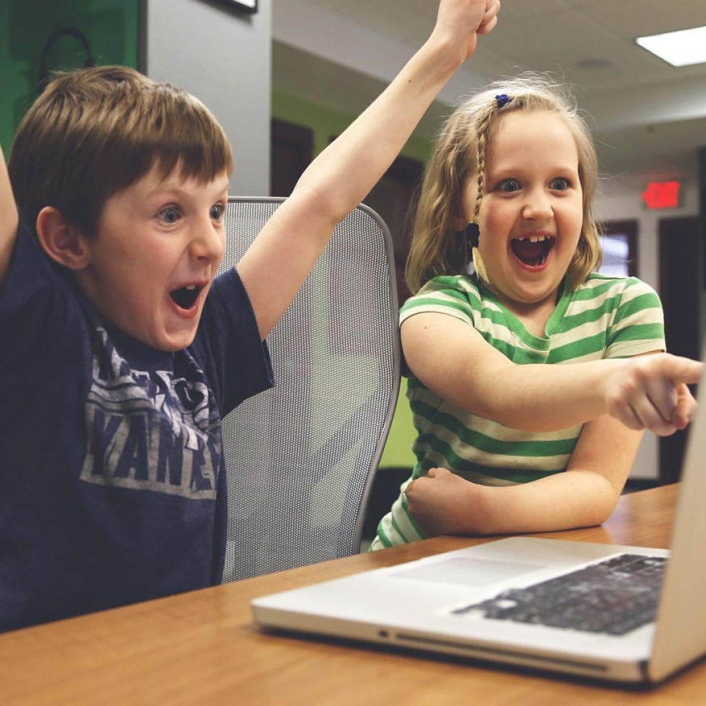 Tecnología y Adicción Digital en la Crianza de los Hijos